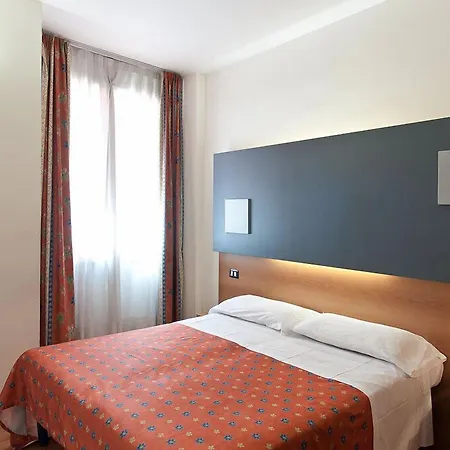 Hotell San Remo 3*